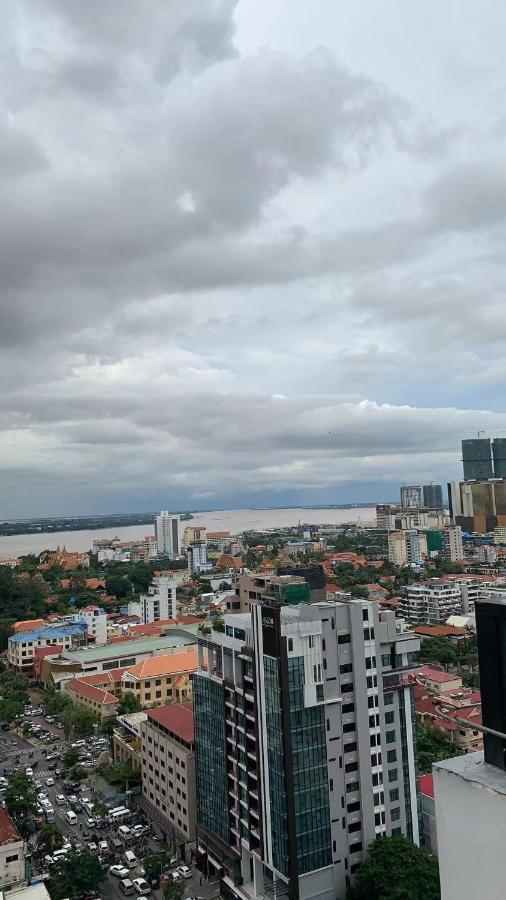 Eastland Hotel & Apartment Phnom Penh Exterior foto