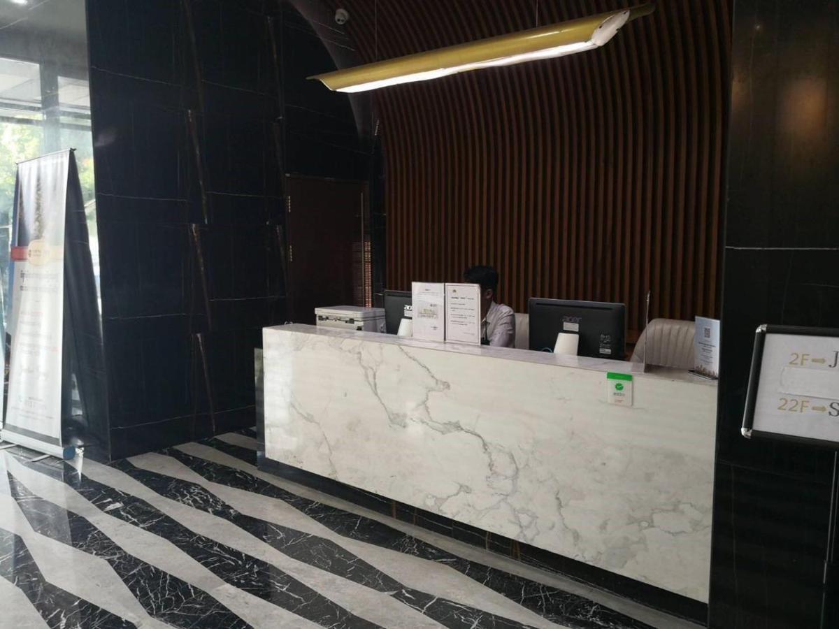 Eastland Hotel & Apartment Phnom Penh Exterior foto